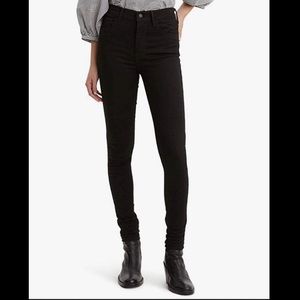 Levi’s 720 High Rise Jeans